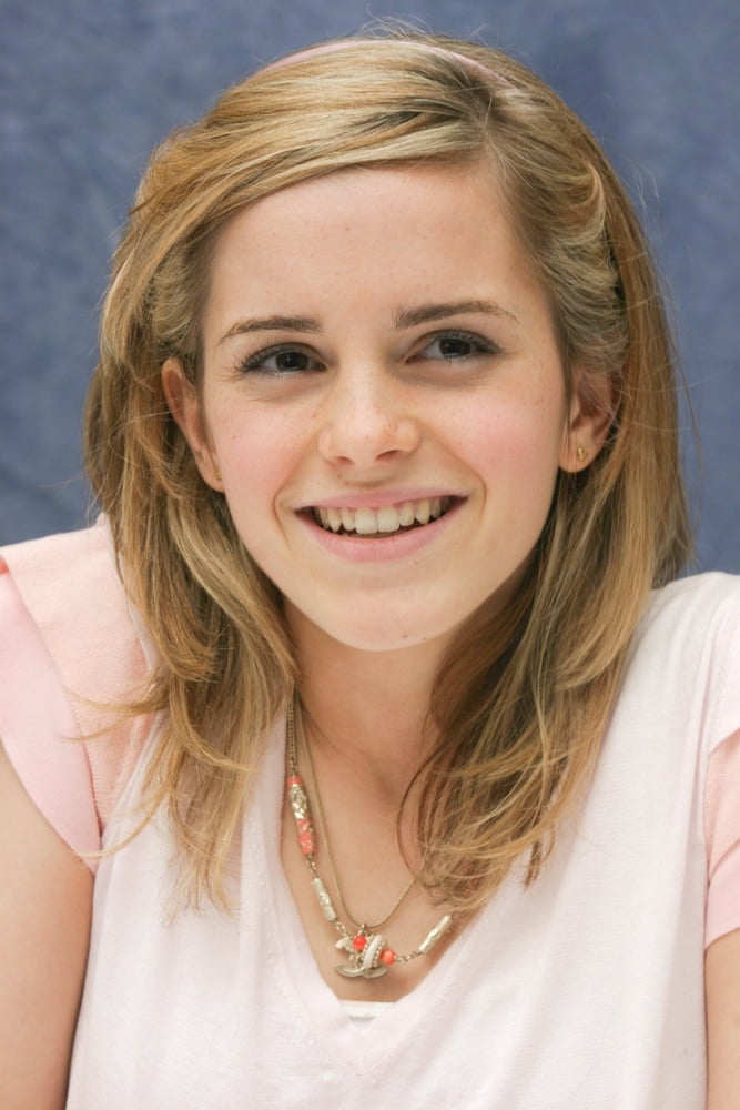 cg2yWIbO Emma Watson 1 28.jpg